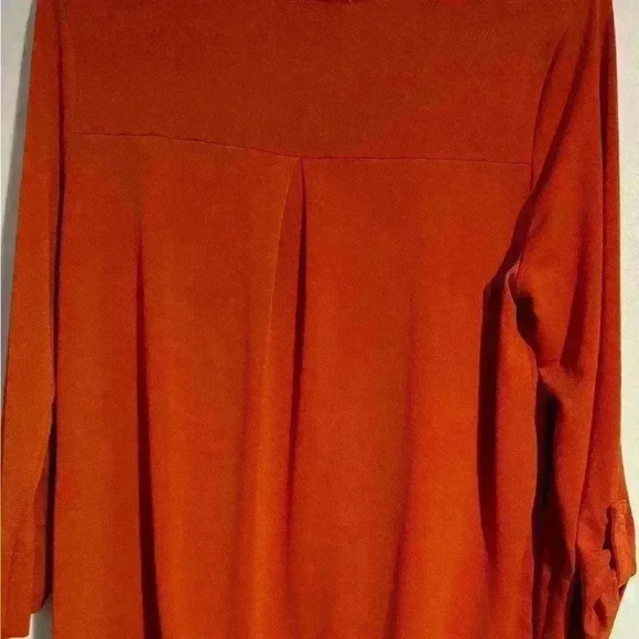 Women’s 50th street size M petite orange with button detail NWOT - Picture 3 of 4